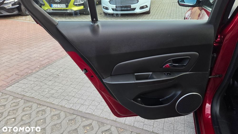 Chevrolet Cruze 1.8 LTZ - 29