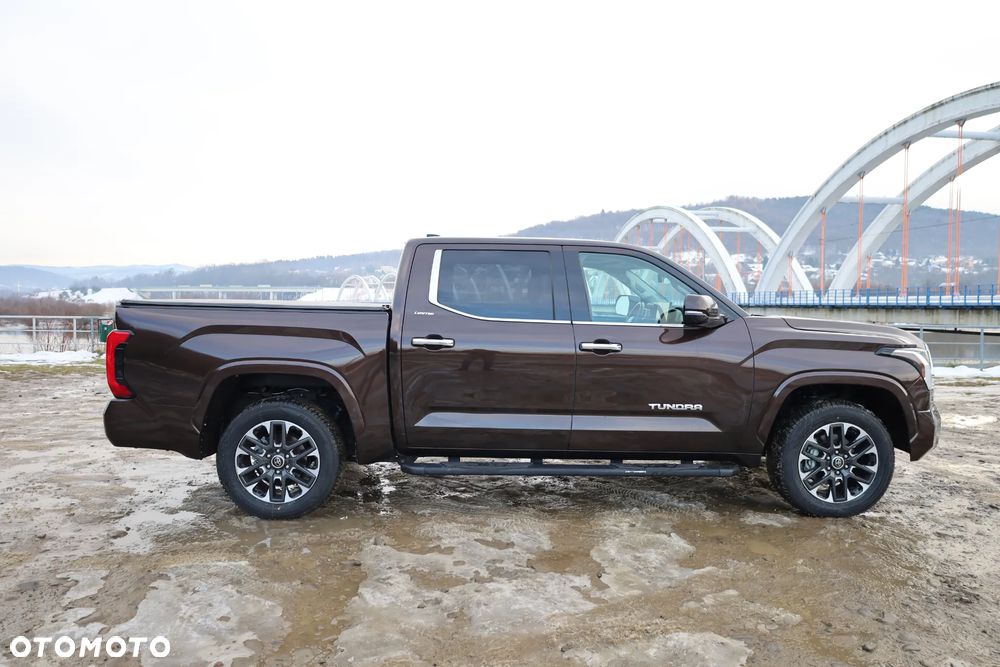Toyota Tundra - 15