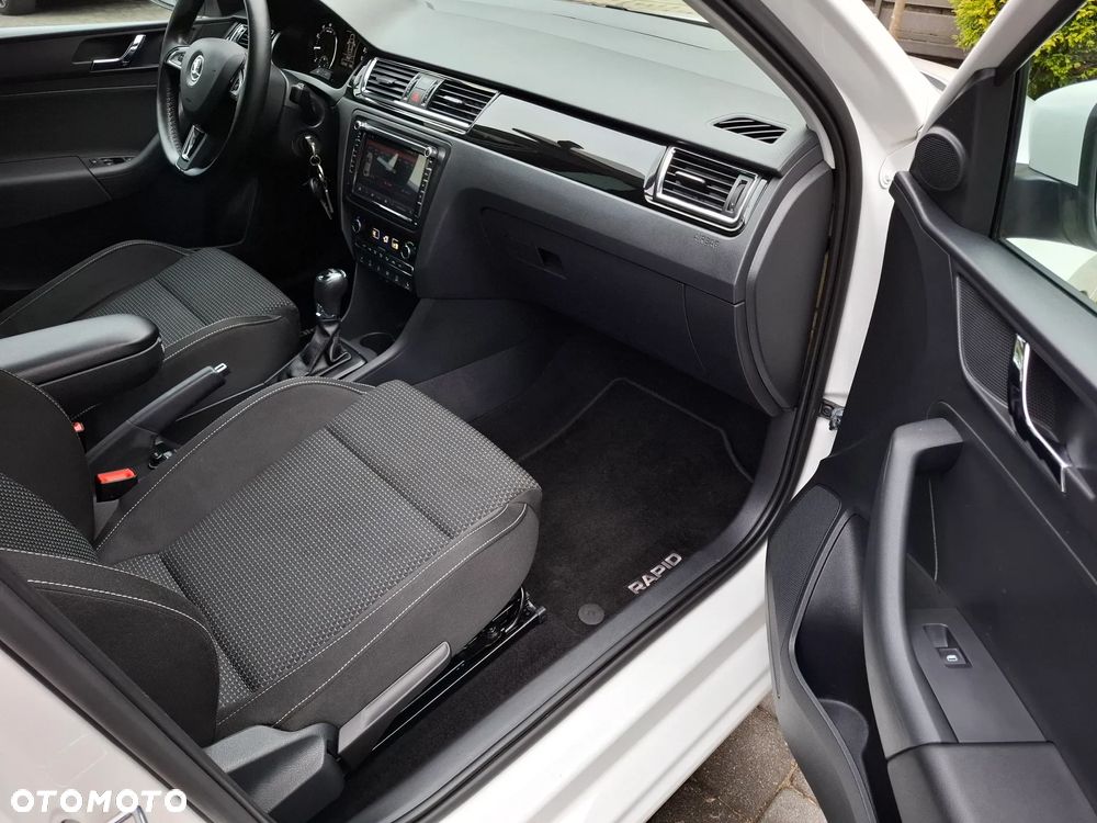 Skoda RAPID 1.4 TSI DSG Ambition - 12