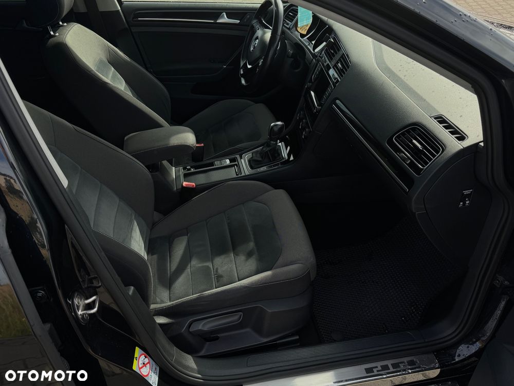 Volkswagen Golf 1.6 TDI BlueMotion Technology DSG Comfortline - 16
