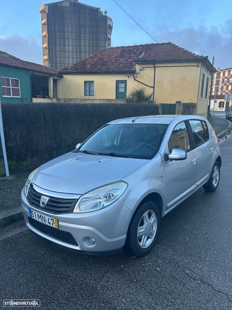 Dacia Sandero 1.2 16V Comfort - 1