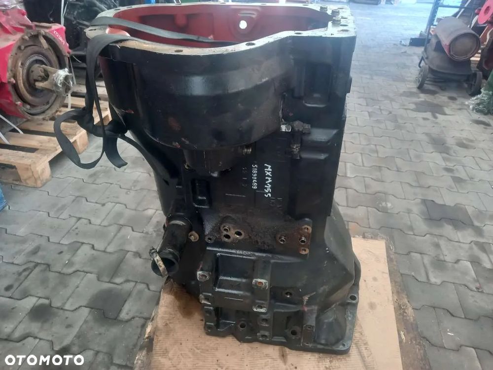 Obudowa skrzyni biegów Case MXM155 - 3