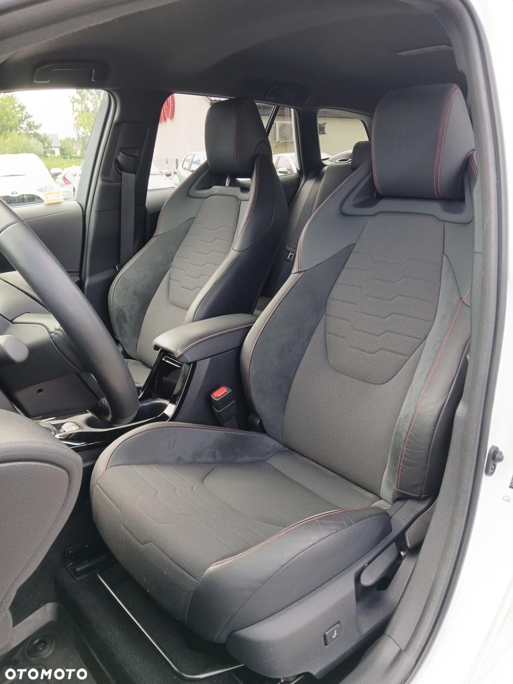 Toyota Corolla 1.8 Hybrid GPF Executive - 9