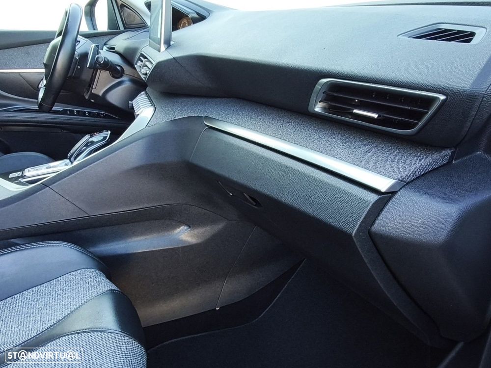 Peugeot 5008 1.2 PureTech Allure Pack EAT8 - 20