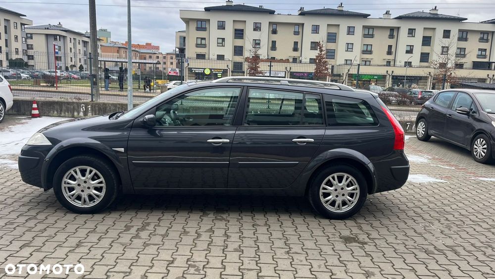 Renault Megane 1.6 Dynamique - 8