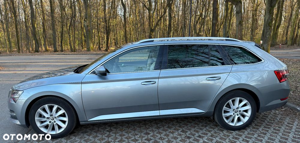 Skoda Superb 2.0 TDI SCR 4x4 Style DSG - 10