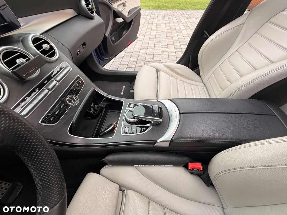 Mercedes-Benz Klasa C 200 7G-TRONIC - 24