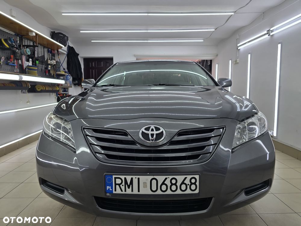 Toyota Camry - 11