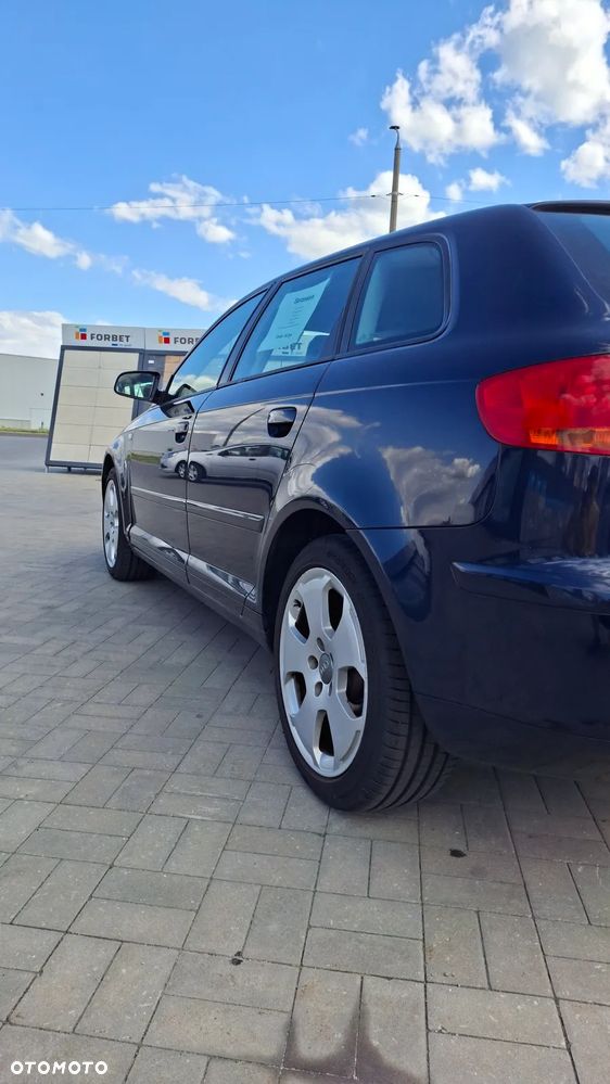 Audi A3 Sportback 1.6 FSI Ambiente - 11