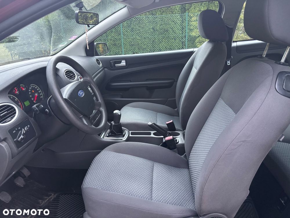 Ford Focus 1.4 16V Connection - 30