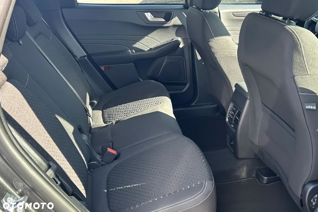 Ford Kuga 2.5 FHEV FWD Titanium eCVT - 12