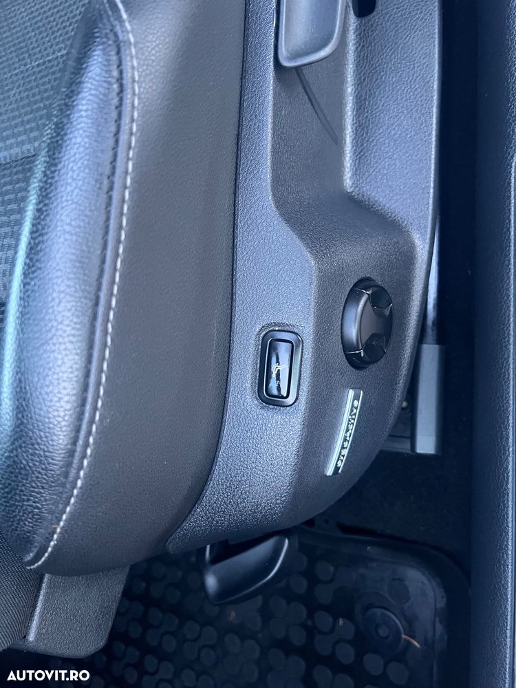 Volkswagen Golf 2.0 TDI DPF BMT DSG Highline - 25