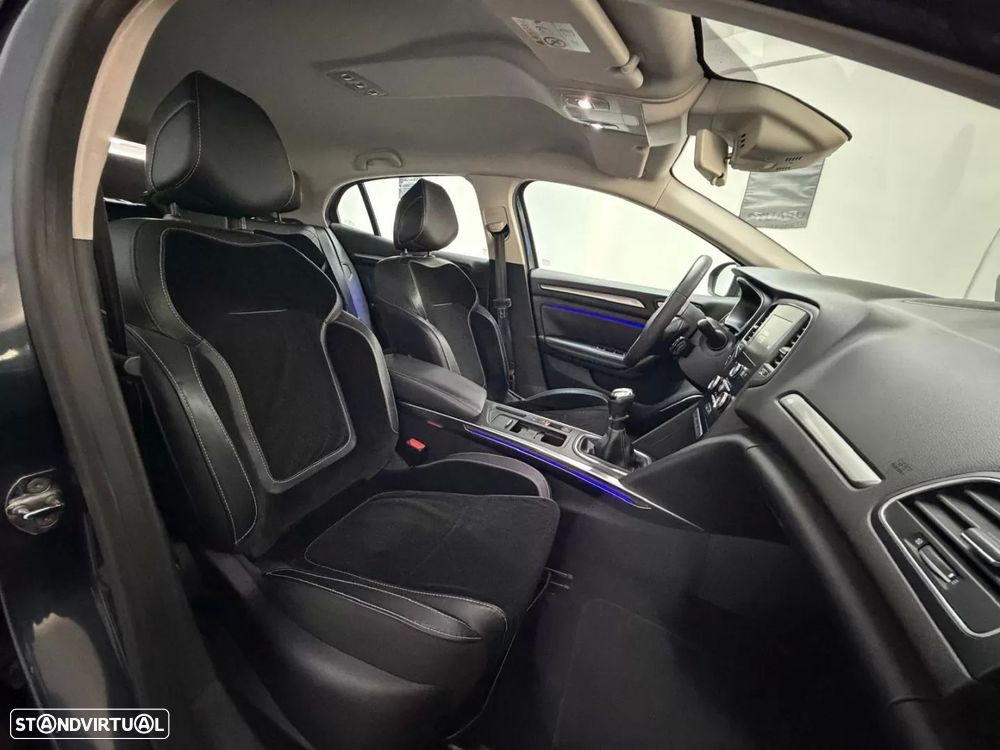 Renault Mégane 1.2 TCE Limited - 16
