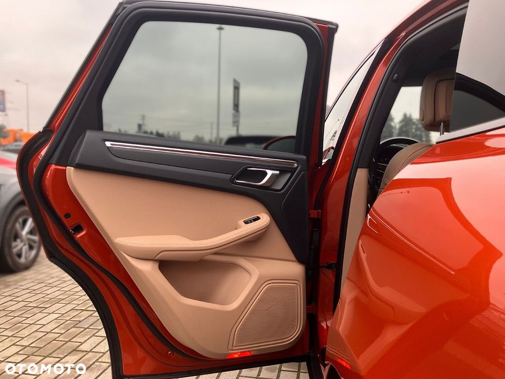 Porsche Macan - 29