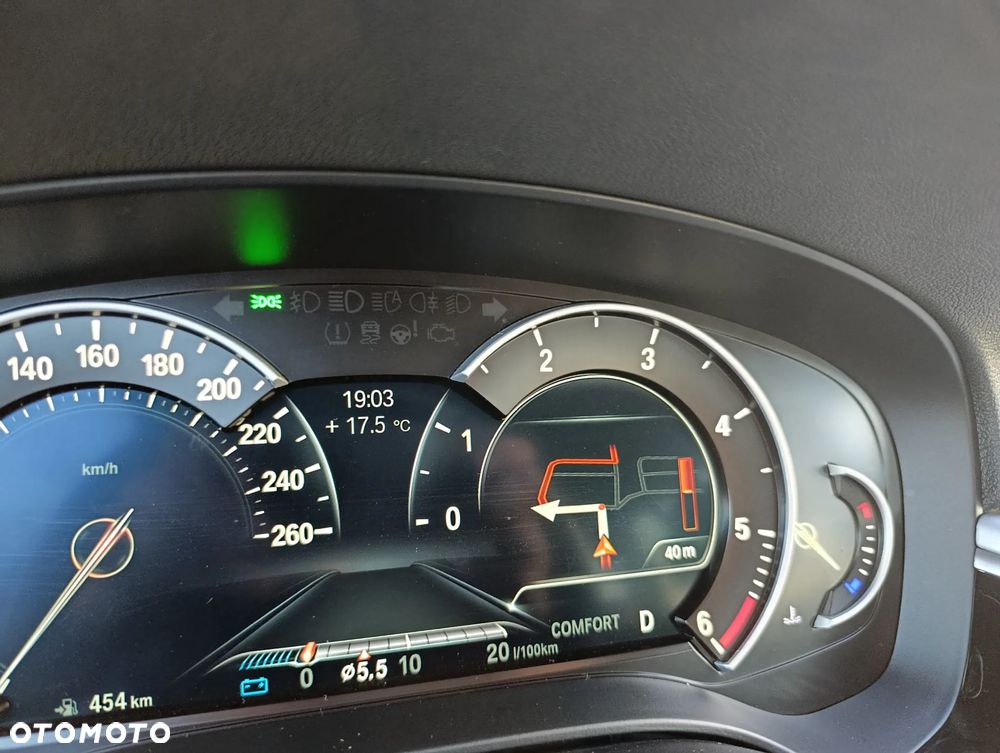BMW Seria 5 520d - 34