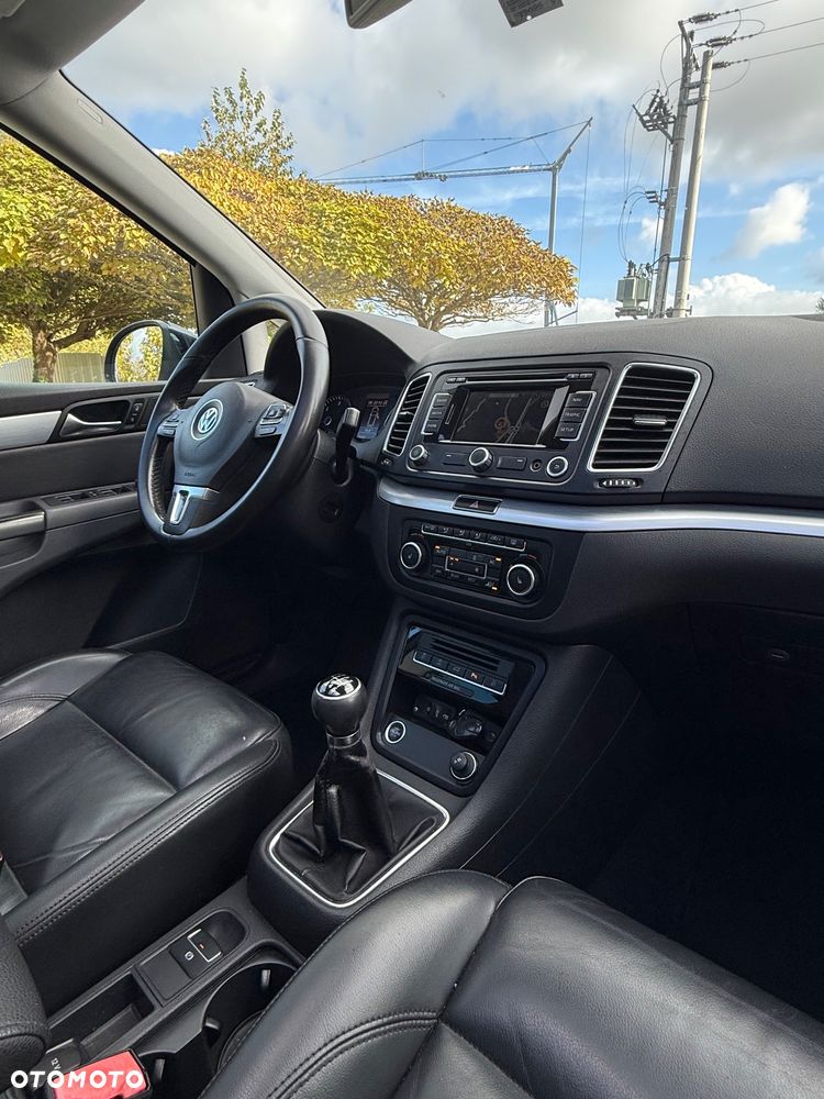 Volkswagen Sharan 2.0 TDI Blue Motion Highline - 16