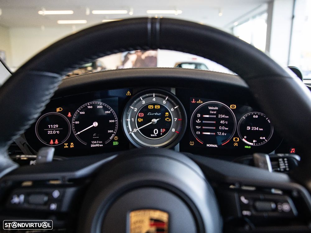 Porsche 911 (992) Turbo PDK - 32