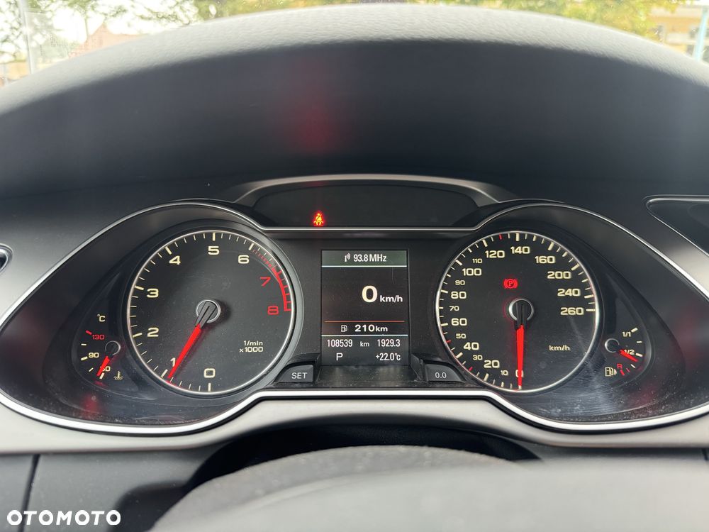 Audi A4 Limousine - 8