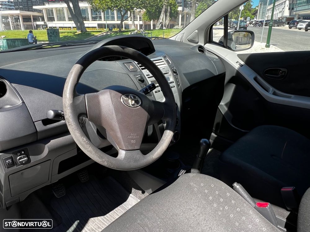 Toyota Yaris 1.4 D-4D - 10
