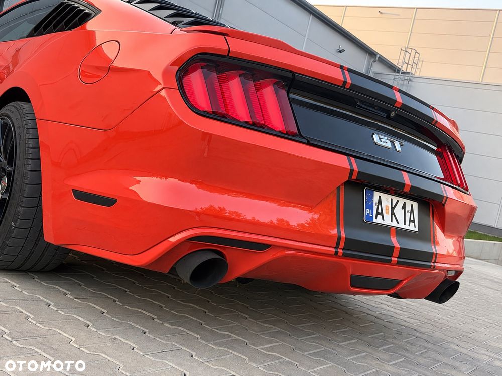 Ford Mustang 5.0 V8 GT - 17
