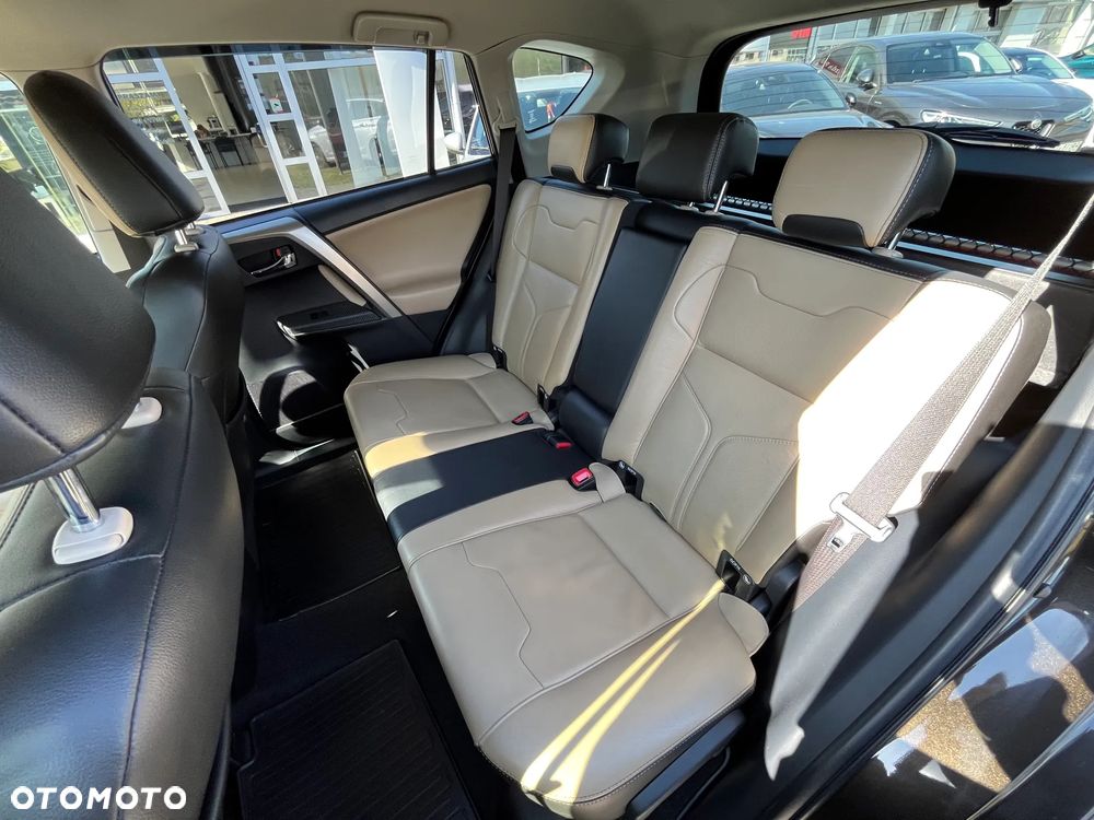 Toyota RAV4 2.0 D-4D Premium 4x2 - 15
