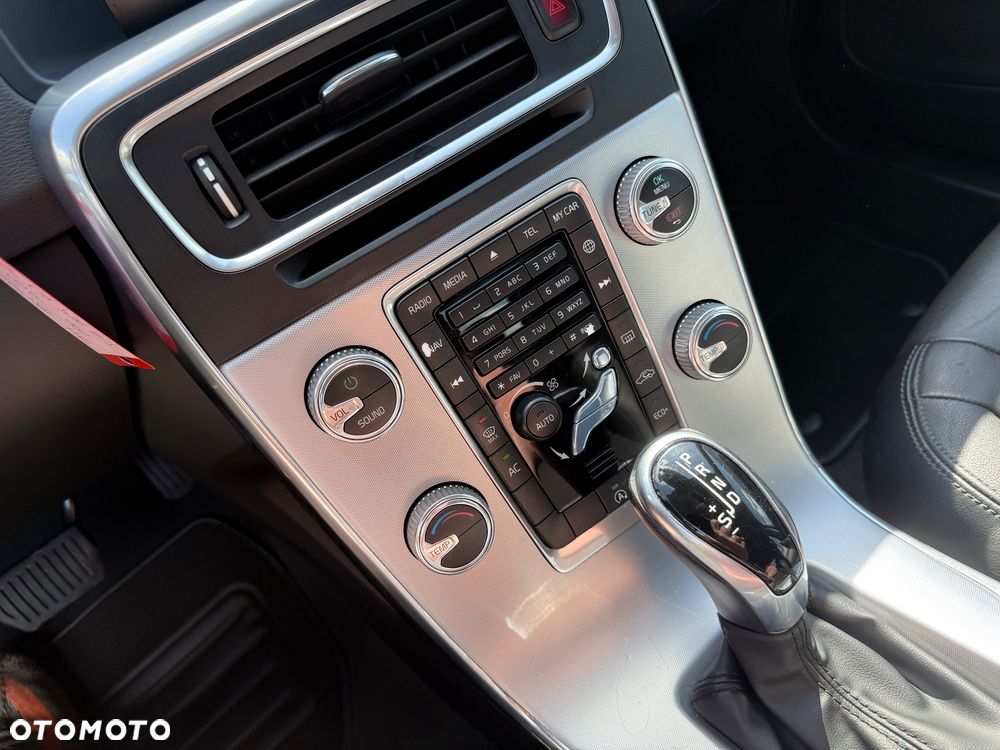 Volvo S60 D2 Geartronic Kinetic - 30