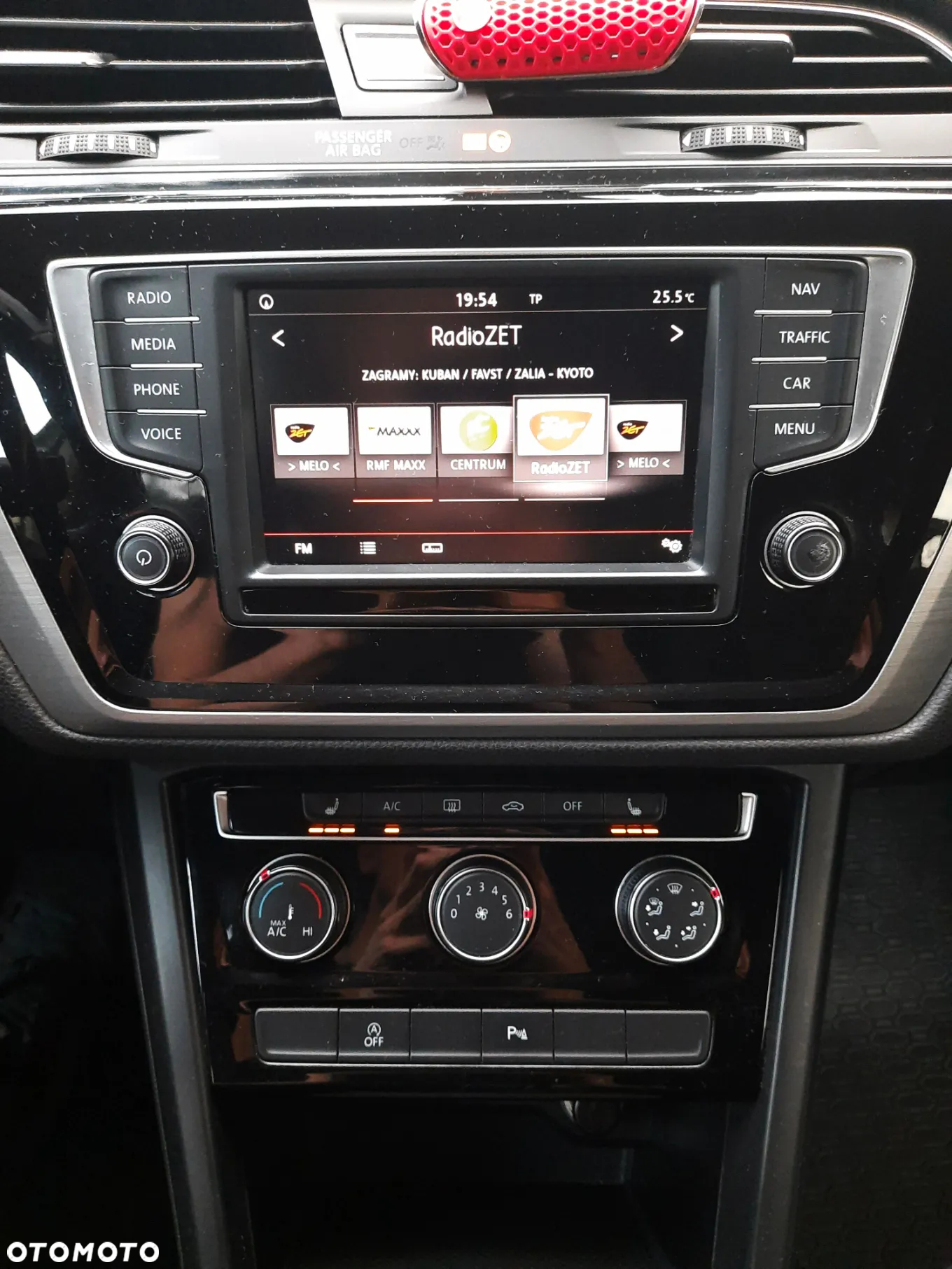 Volkswagen Touran 1.6 TDI BMT Comfortline - 21