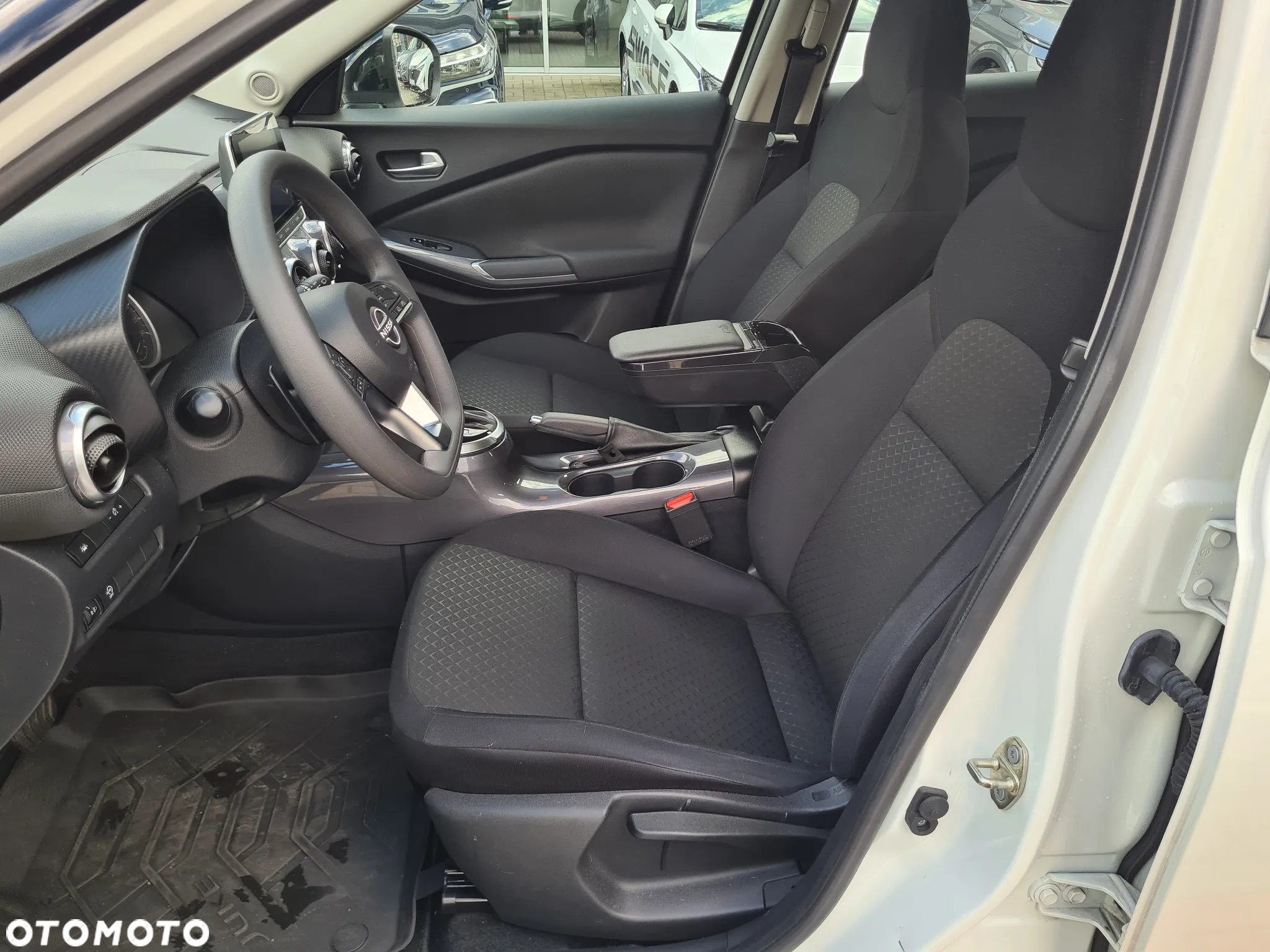 Nissan Juke 1.0 DIG-T Acenta DCT - 7