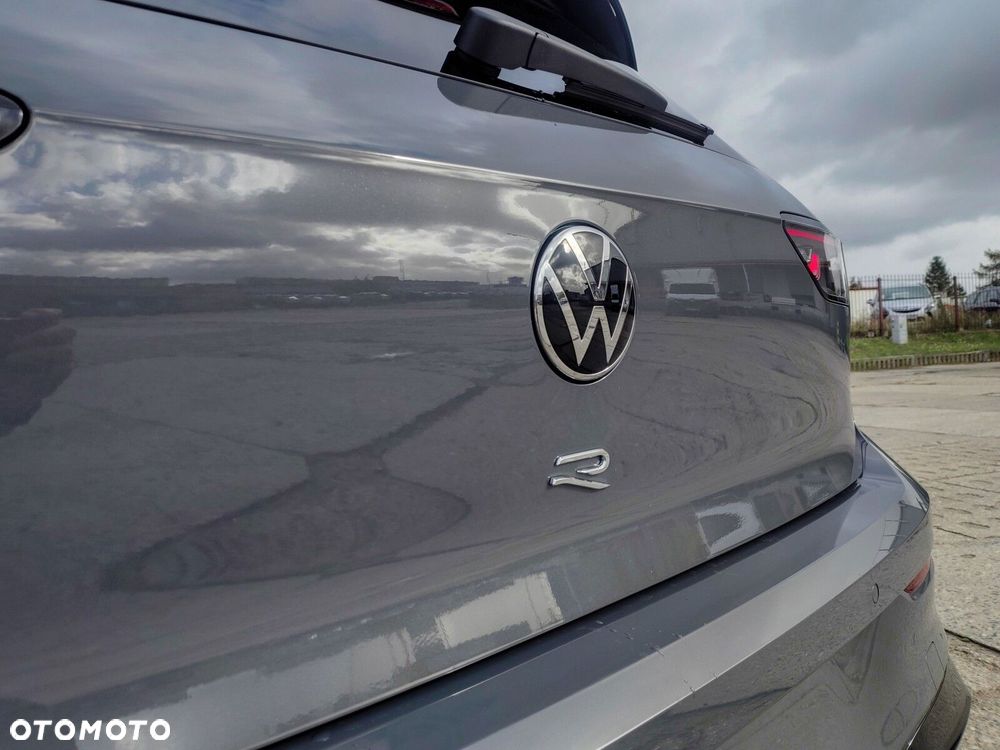 Volkswagen Golf - 27