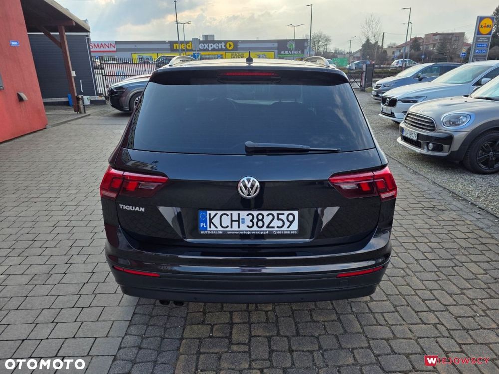 Volkswagen Tiguan - 10