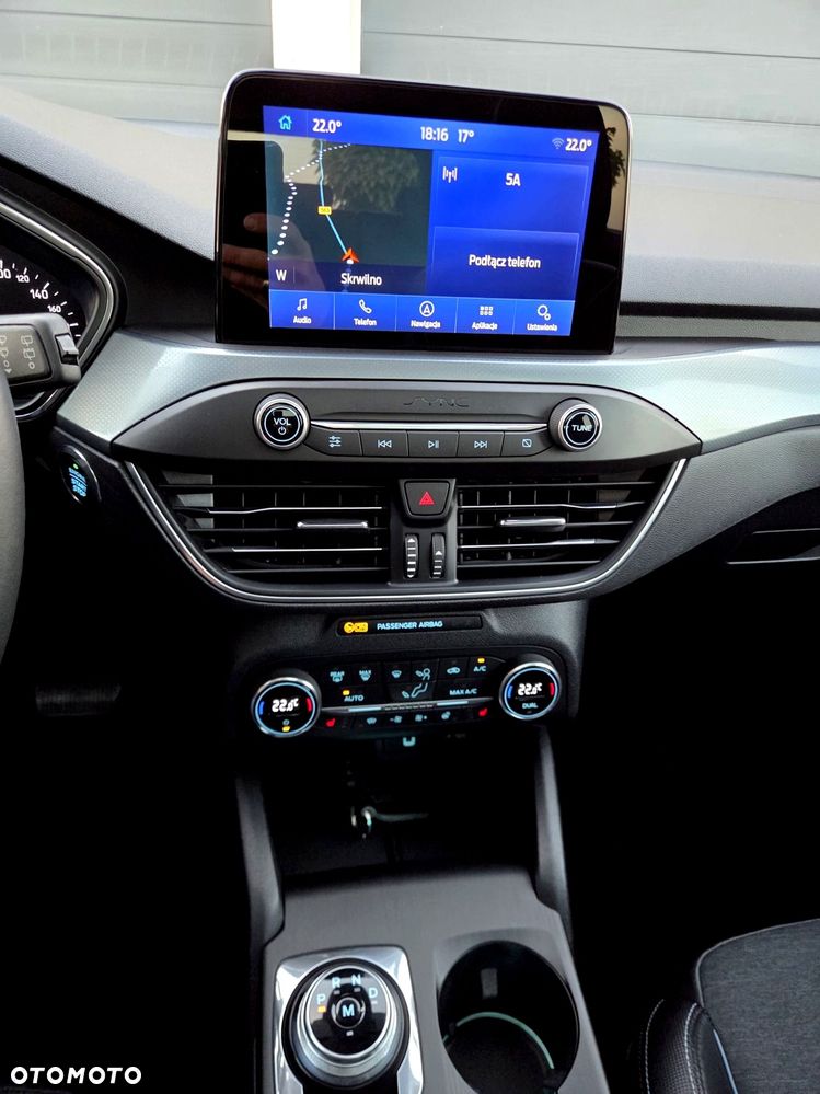 Ford Focus 1.5 EcoBoost Active X - 23