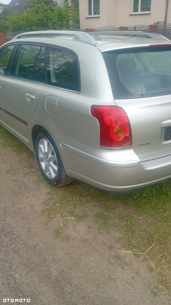 Toyota Avensis 2.0 D-4D - 7