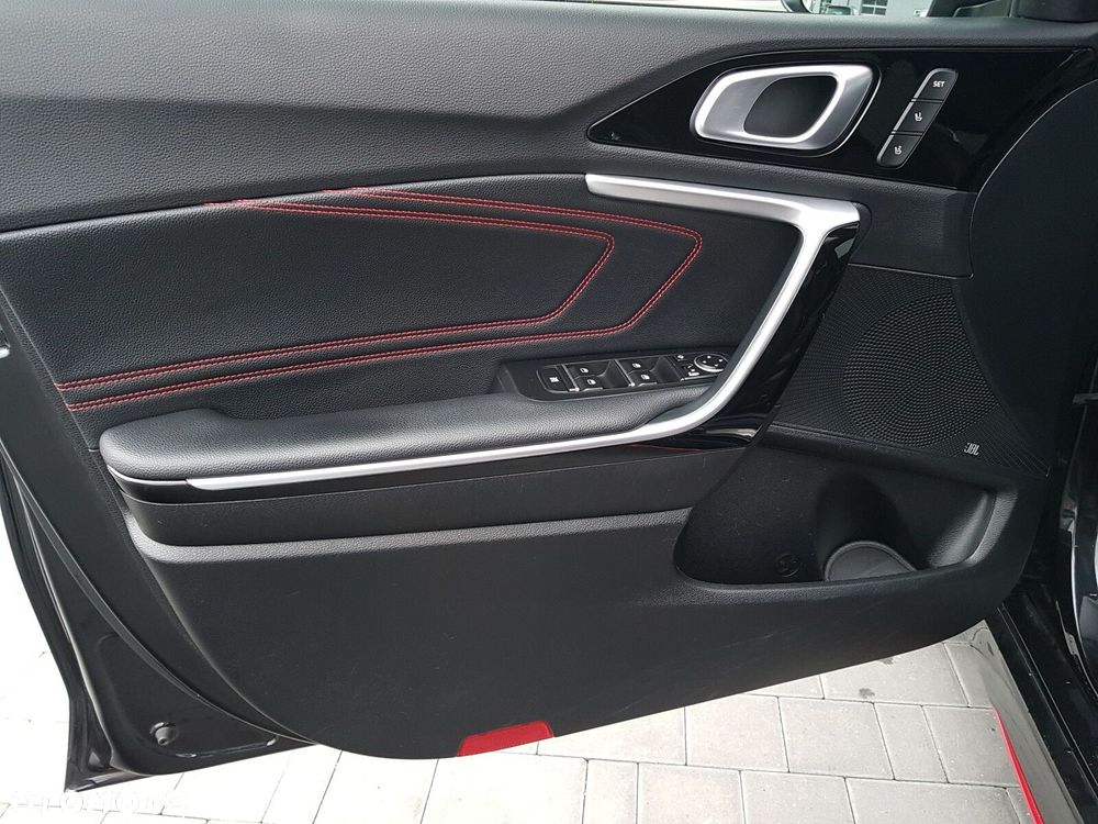 Kia ProCeed 1.6 T-GDI GT DCT - 15