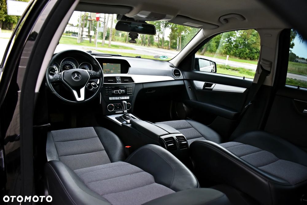Mercedes-Benz Klasa C 200 (BlueEFFICIENCY) Avantgarde - 38