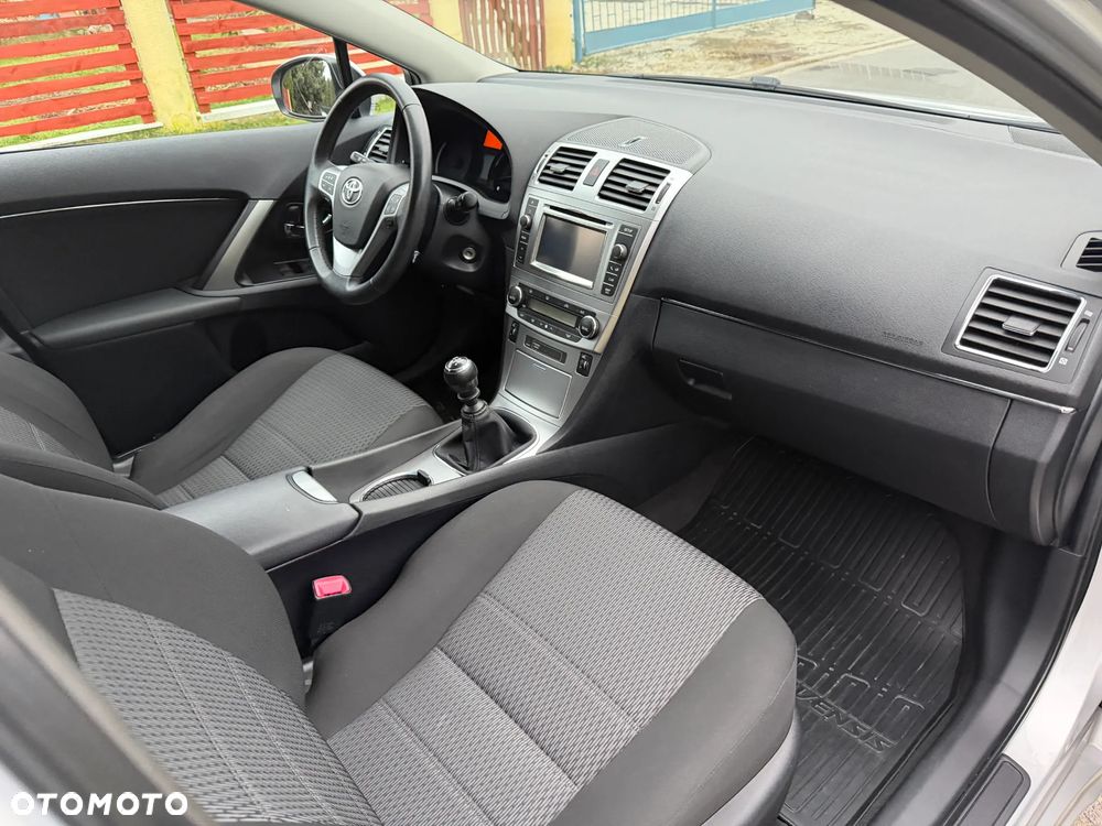 Toyota Avensis Touring Sports 1.8 Business Edition - 15