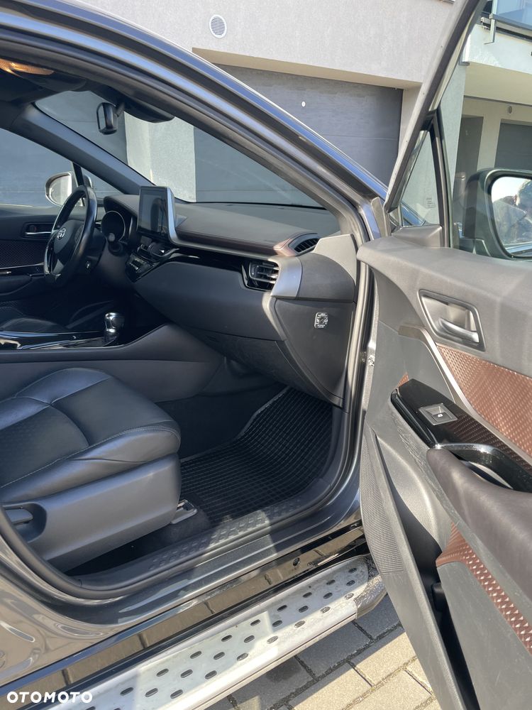 Toyota C-HR Lounge - 17