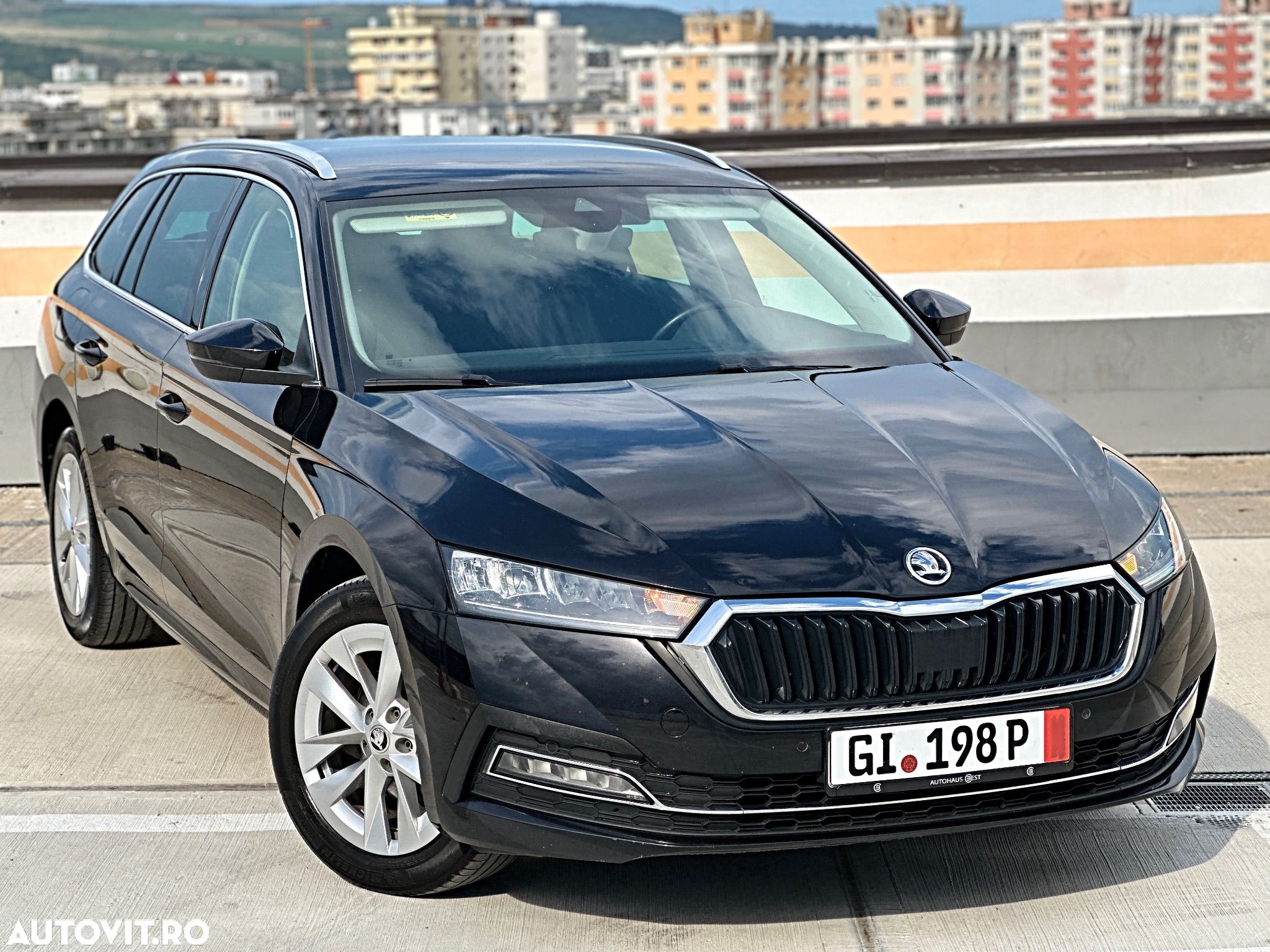 Skoda Octavia Combi 2.0 TDI 150 CP DSG Sportline - 1