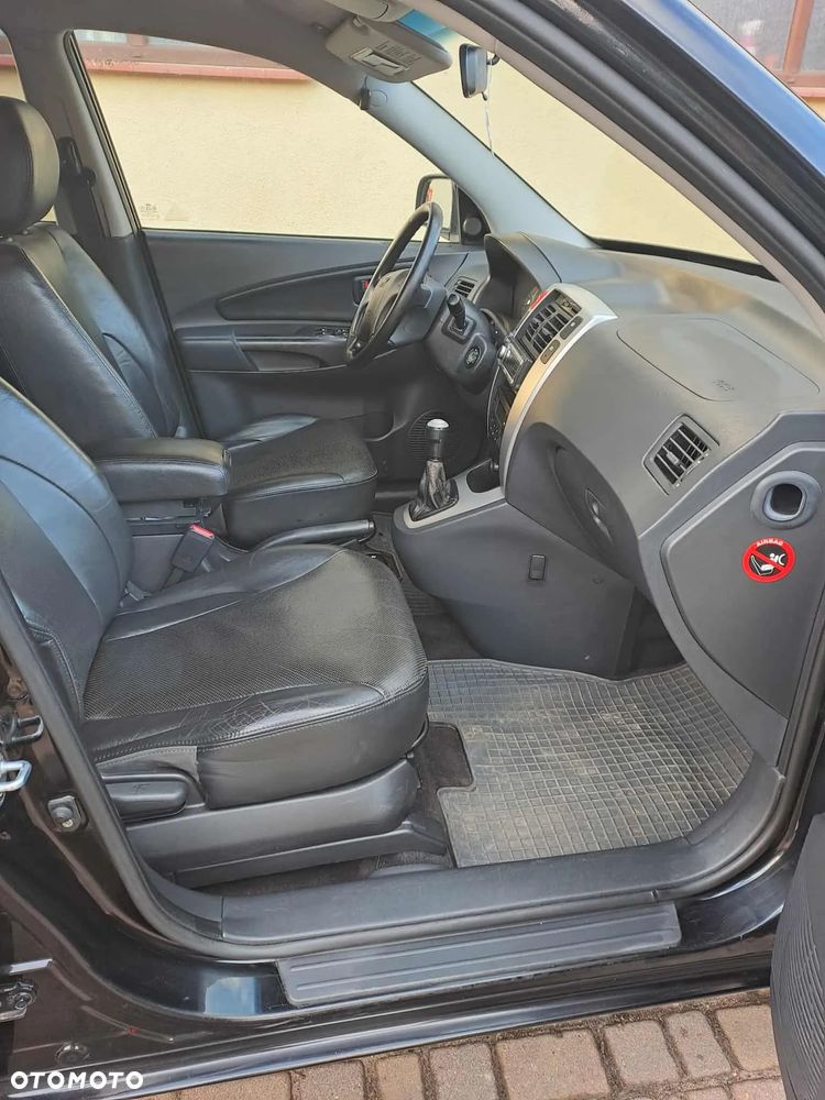 Hyundai Tucson 2.0 Comfort 2WD - 8