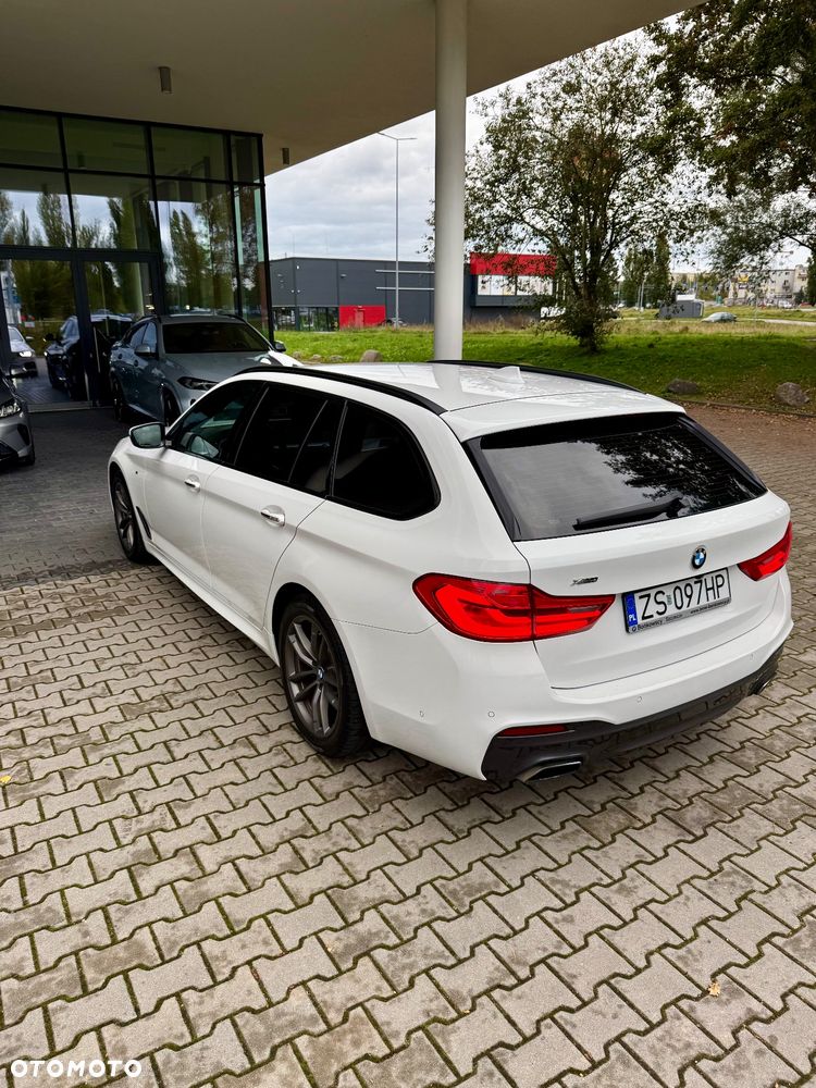 BMW Seria 5 520d xDrive Sport Line sport - 9