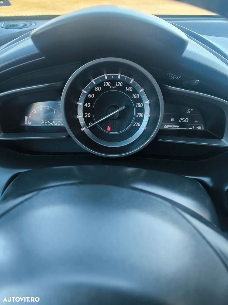 Mazda 2 SKYACTIV-D 105 Exclusive-Line - 13