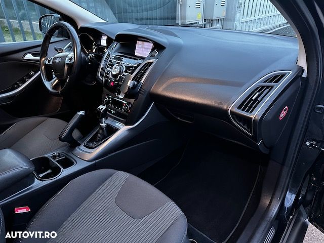 Ford Focus 1.6 TDCI DPF Titanium - 5