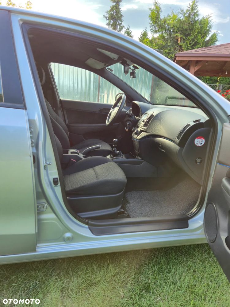 Hyundai i30 1.4 Base - 16