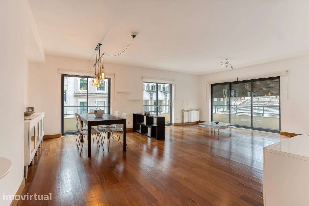Excelente Apartamento T2 com 161 m² em Condomínio Fechado – Alcântara - Grande imagem: 5/28
