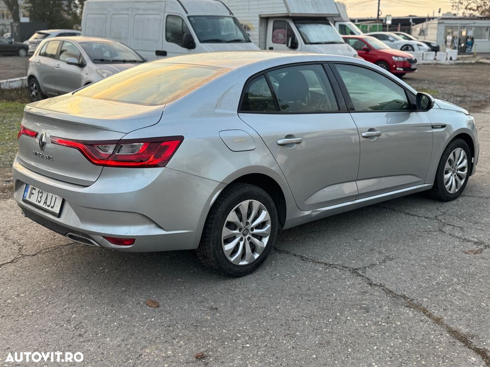 Renault Megane TCE 114 GPF Life - 3