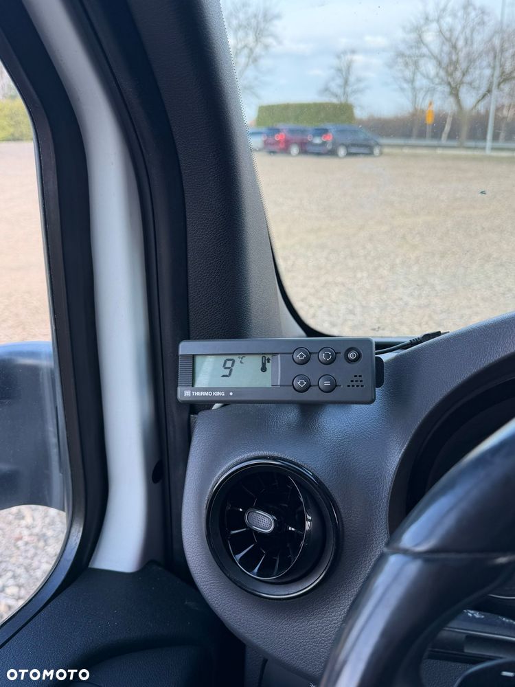 Mercedes-Benz SPRINTER - 13