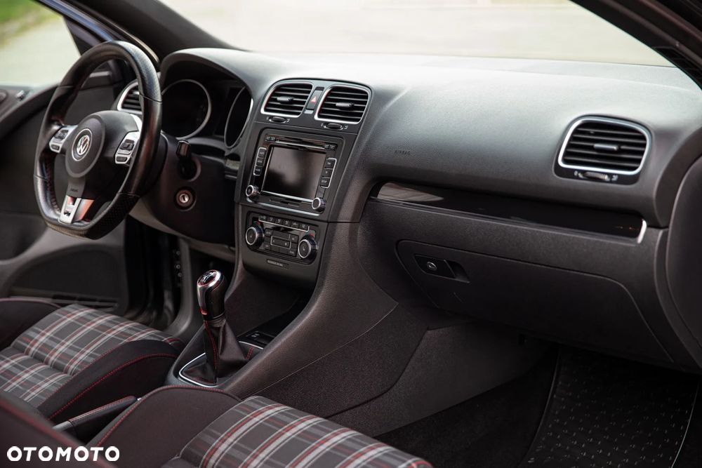 Volkswagen Golf 2.0 TSI GTI - 24