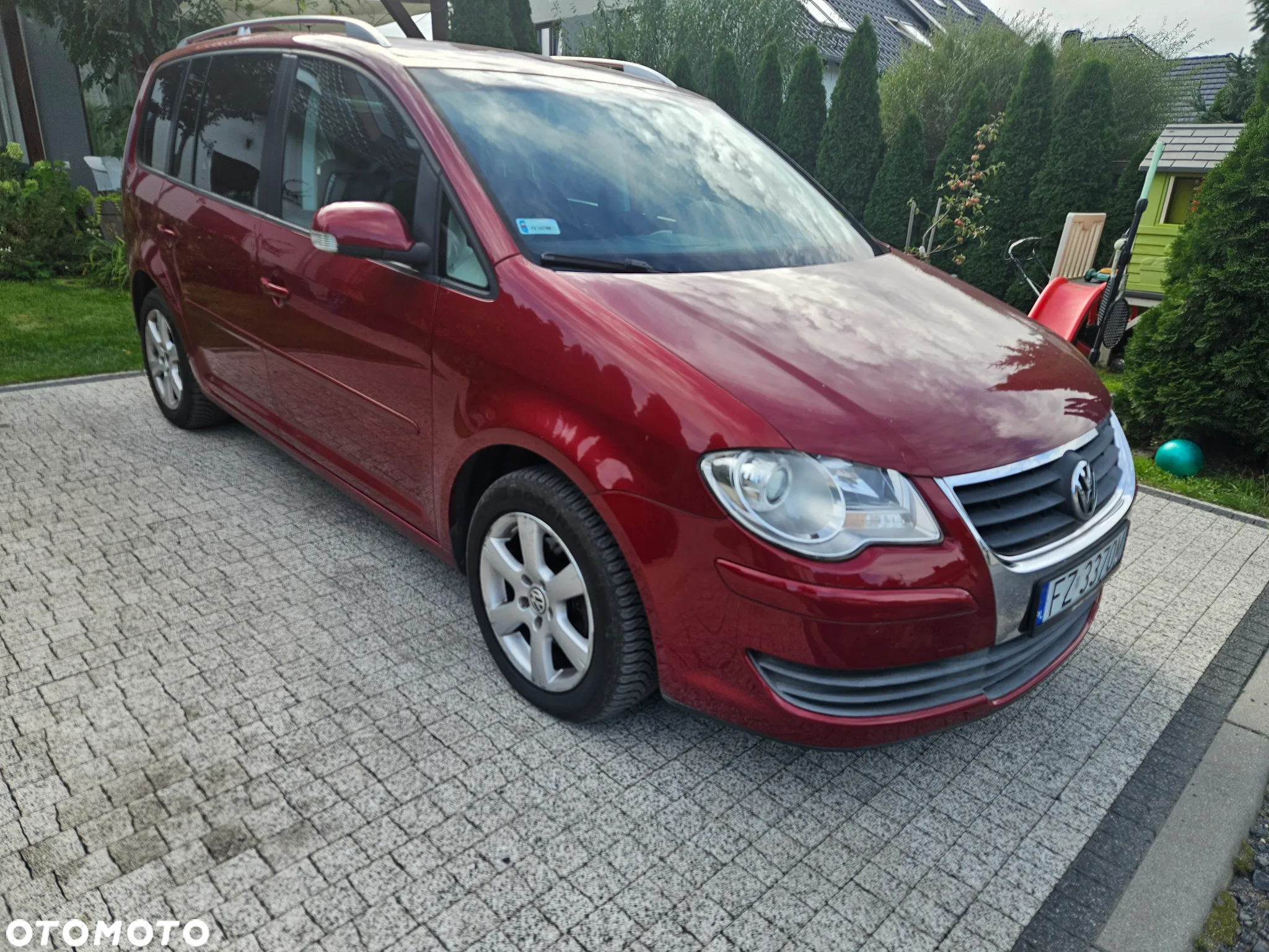 Volkswagen Touran 2.0 TDI DPF BlueMotion Technology Comfortline - 3