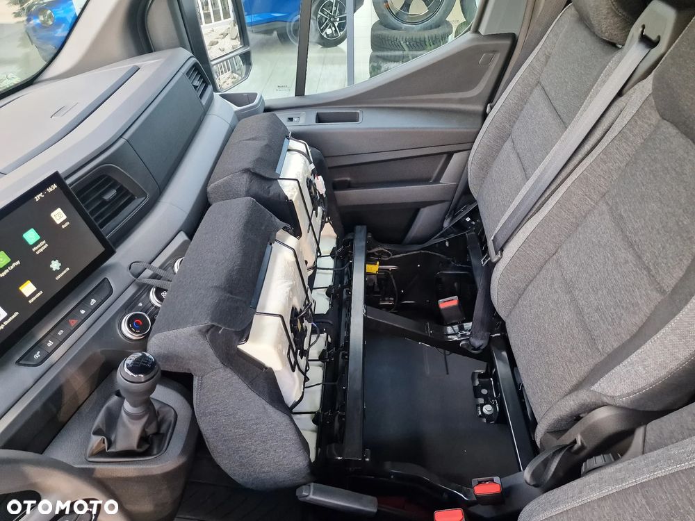 Nissan Interstar - 7