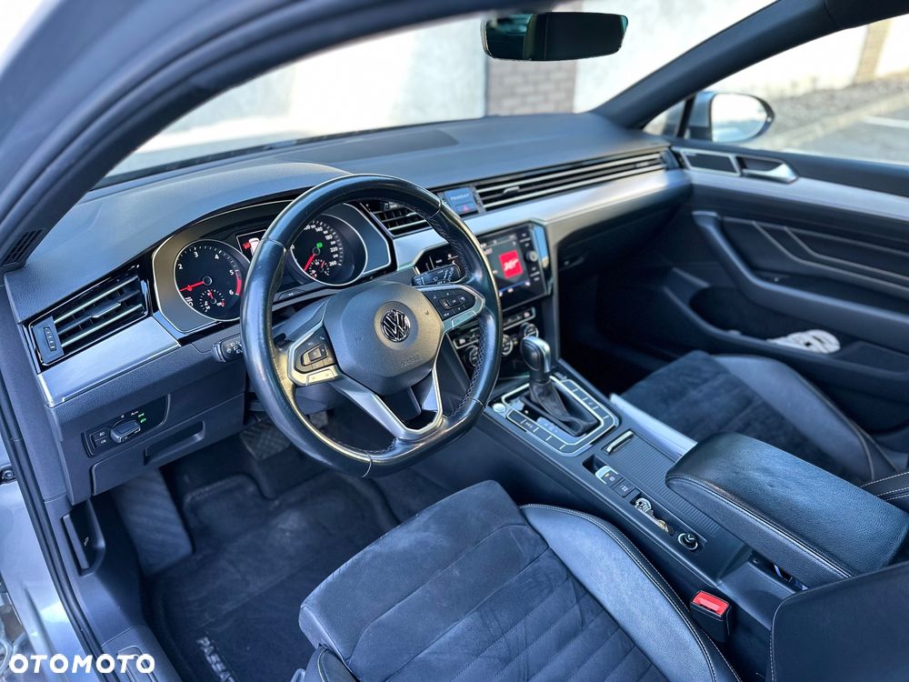 Volkswagen Passat Variant 2.0 TDI EVO Elegance DSG - 14