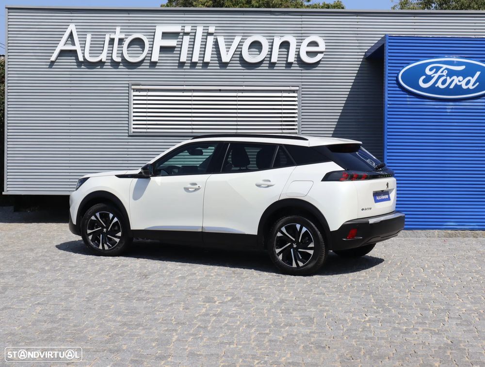 Peugeot e-2008 Allure - 4